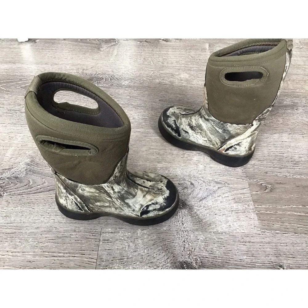 Bogs Toddler Size 9 Waterproof Mossy Oak Camo Insulated Kids Winter Boots
